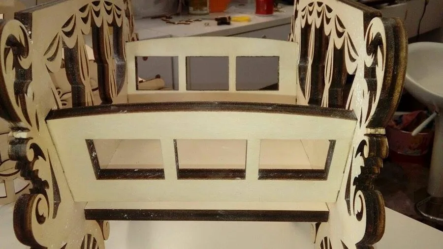 نگین چوبی اتوبوس