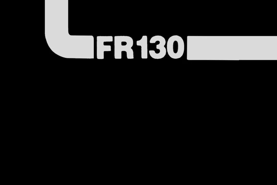 شکل هندسی با نوشته FR130